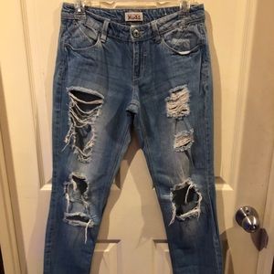 EUC Mudd Distressed Jeans